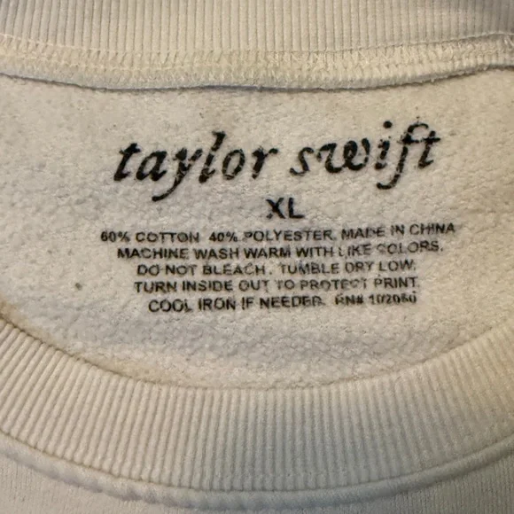 Taylor Swift "cowboy like me" crewneck sweatshirt, from the evermore album. XL. - Picture 3 of 7